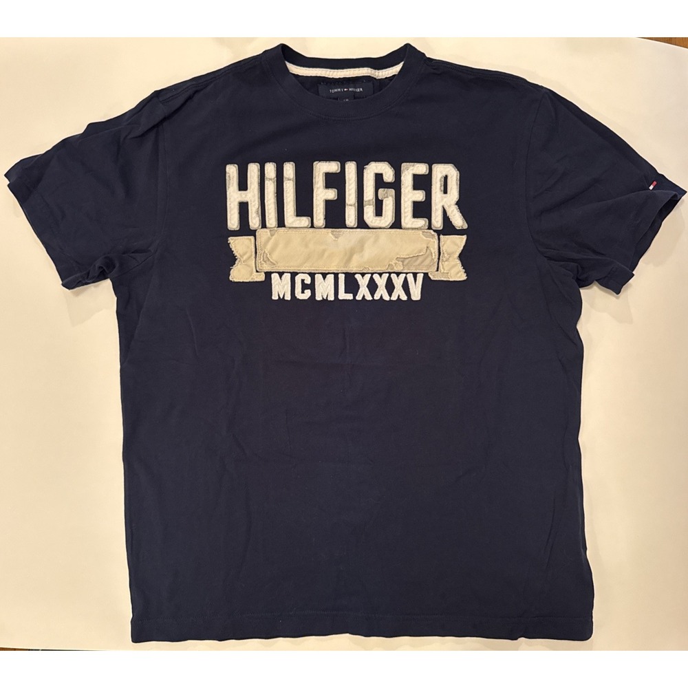 Tommy Hilfiger Men's T-Shirt Size Small Navy
